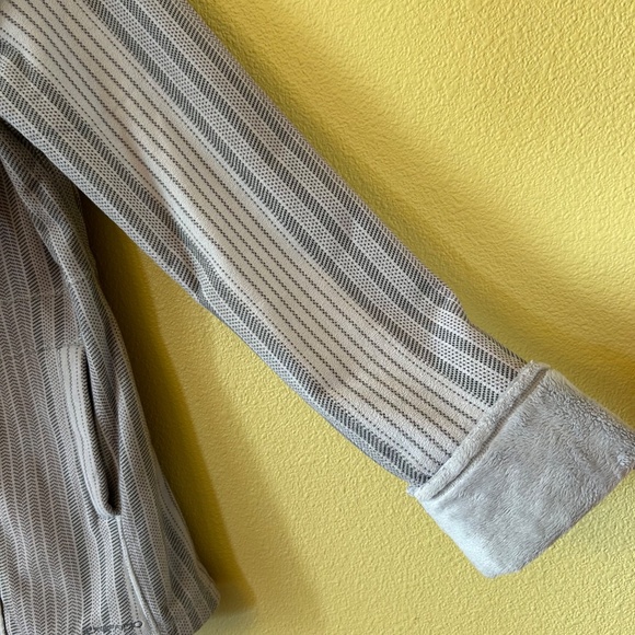 ExOfficio Jacket Women's Gray Snap Up Faux Fur Lined Fleece Lined Size Small - Picture 7 of 9